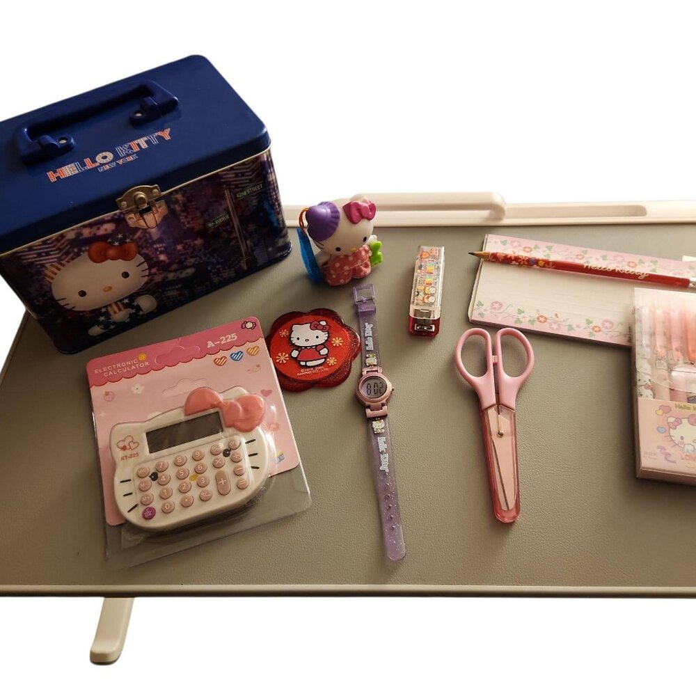 Hello Kitty Bundle - Picture 9 of 16
